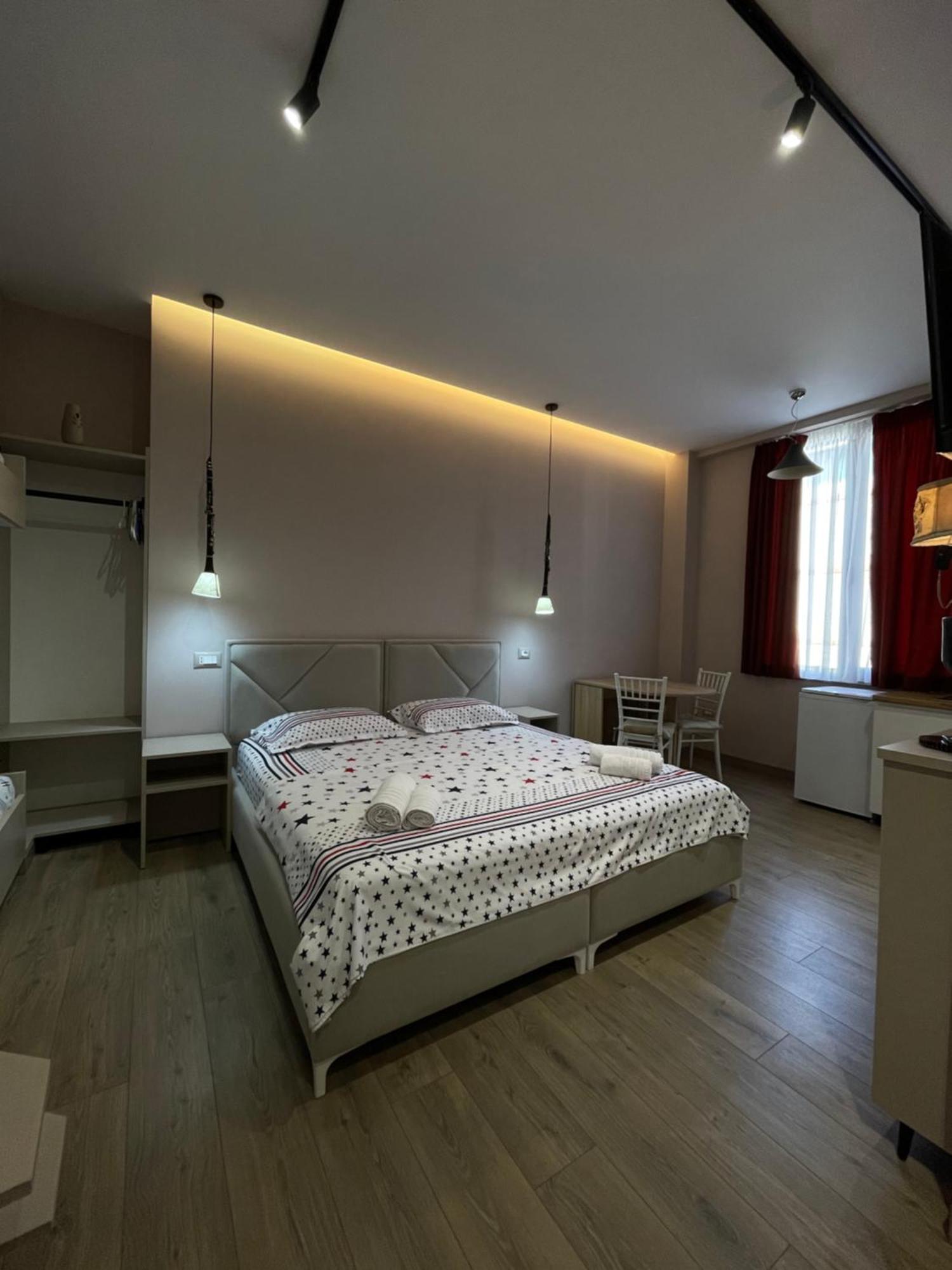 Apartamente Melodi ドゥラス エクステリア 写真